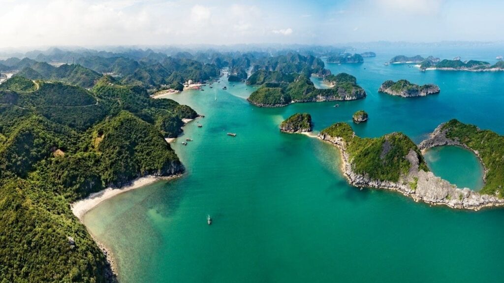 Ha Long Bay: Vietnam's most magical natural wonder!, Viet Nam - Times of  India Travel
