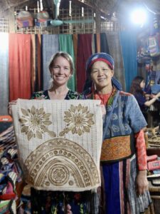 Lungtam Linen Cooperative provides jobs, supports and benefits local artisans. Tours are held here to maintain cultural traditions and foster a sense of pride and ownership among residents.