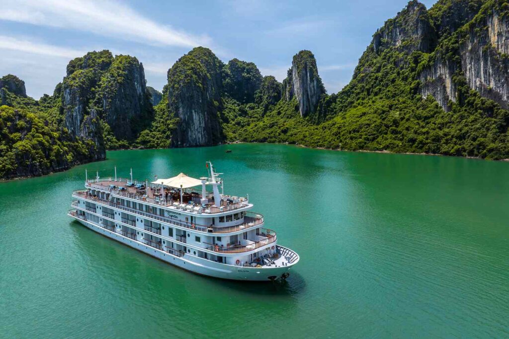 best luxury cruise in Halong Bay Vietnam