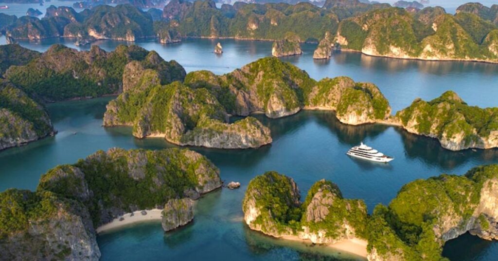 Lan Ha Bay Vietnam