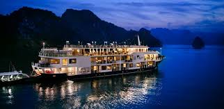 Ha Long Bay nightlife