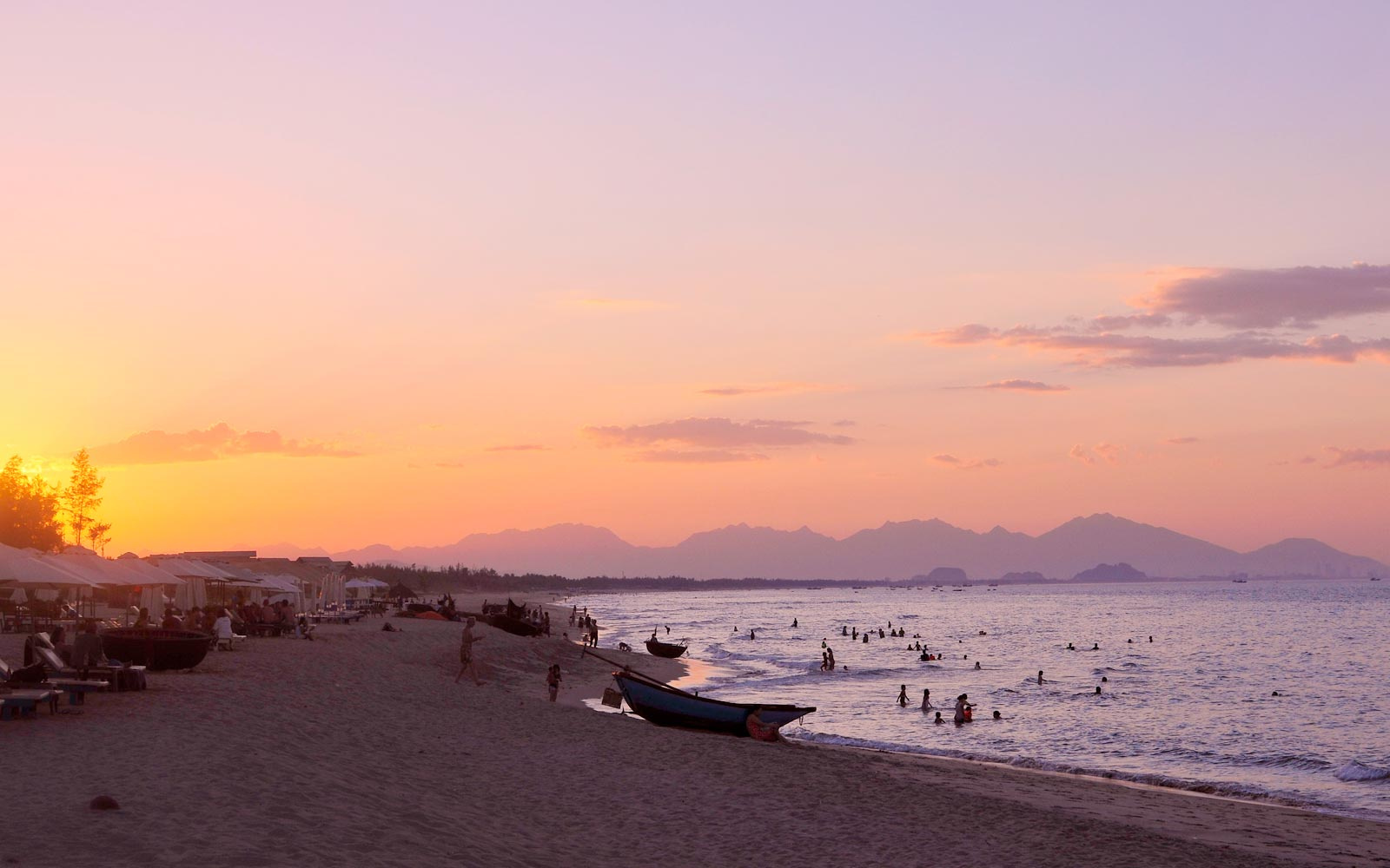 An Bang beach