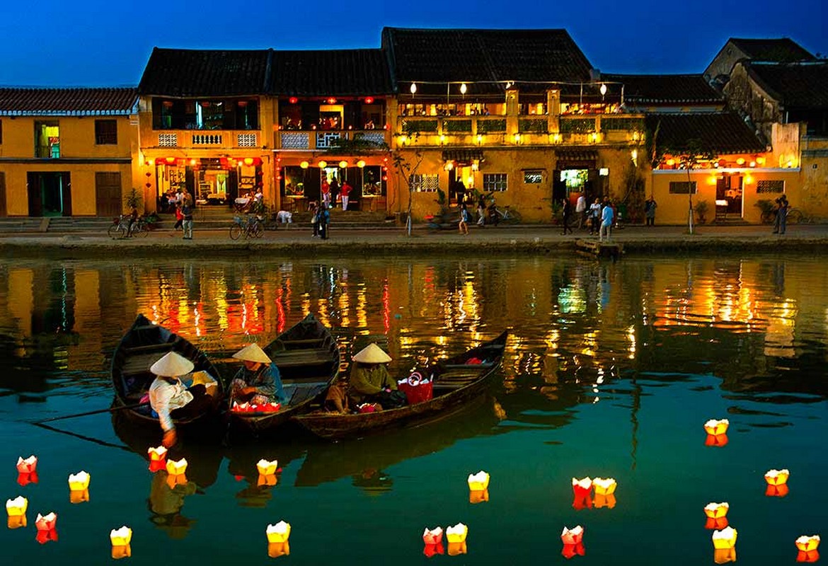 Thu Bon River Lantern Boat Ride