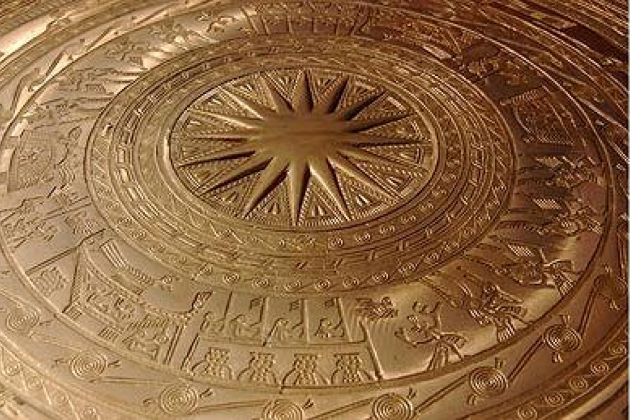 Dong Son bronze drum