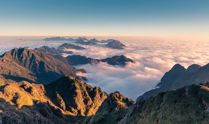 hoang lien mountain range