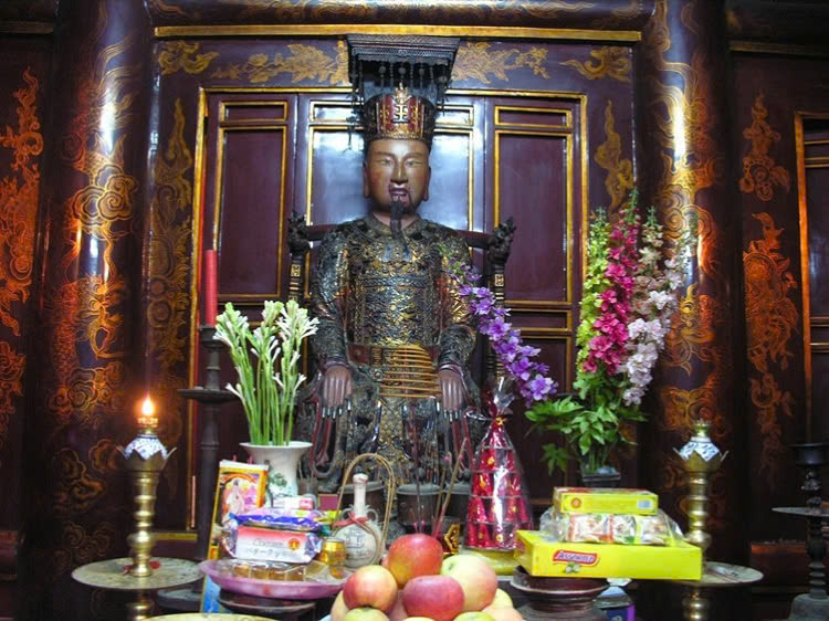 Hoa Lu Temple: King Le Temple