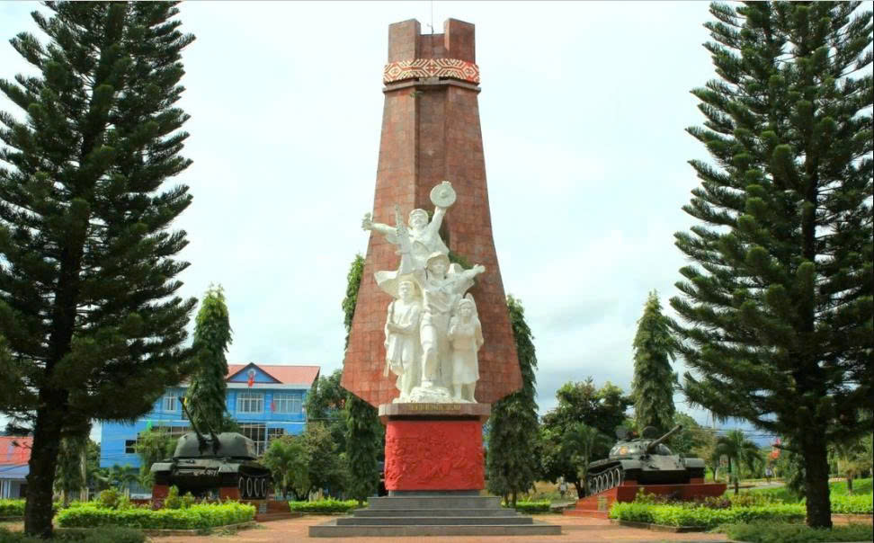 Ho Chi Minh Trail: Adventure on Vietnam's Historic Mountain Road