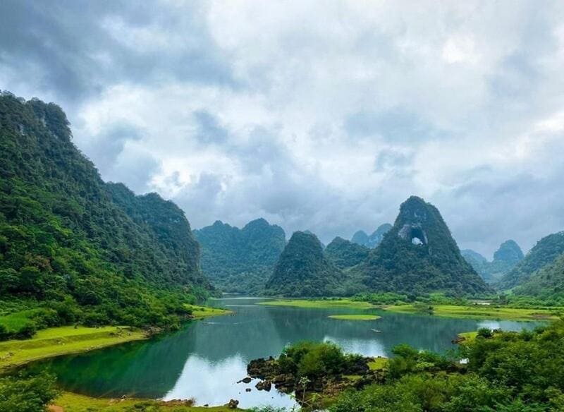 Thang Hen Lake