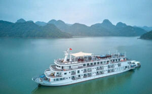 Cat Ba Cruise: Top Routes, Activities & Travel Guide