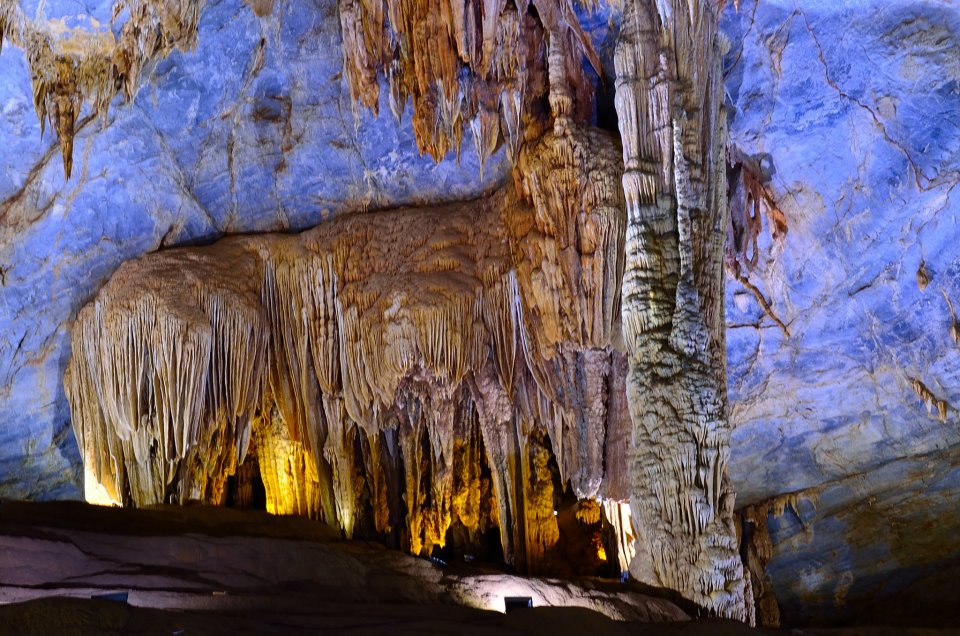 Trung Trang Cave: Discover the Most Impressive Cave in the Cat Ba Island
