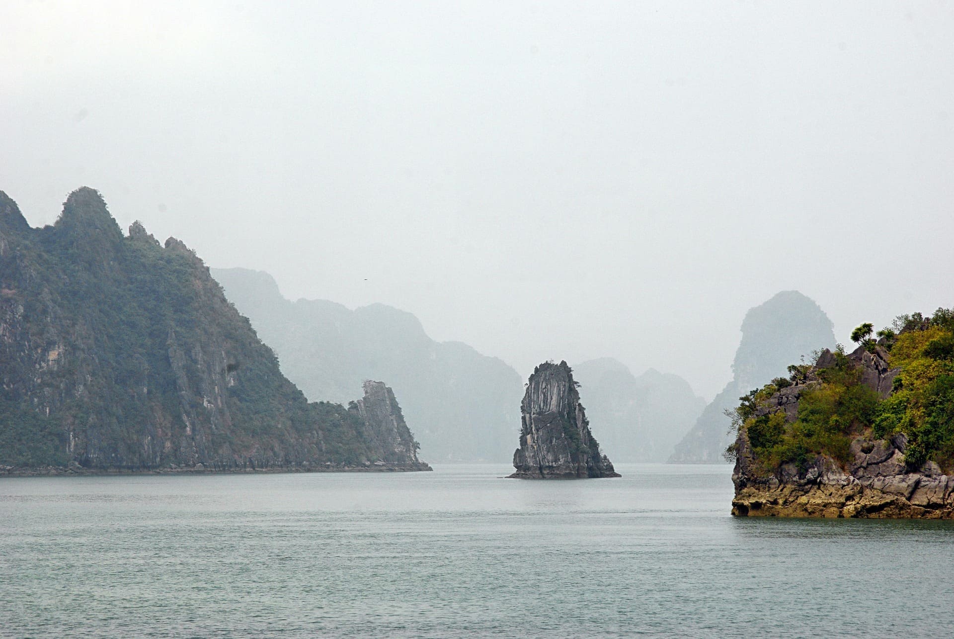 bai tu long bay 2 days
