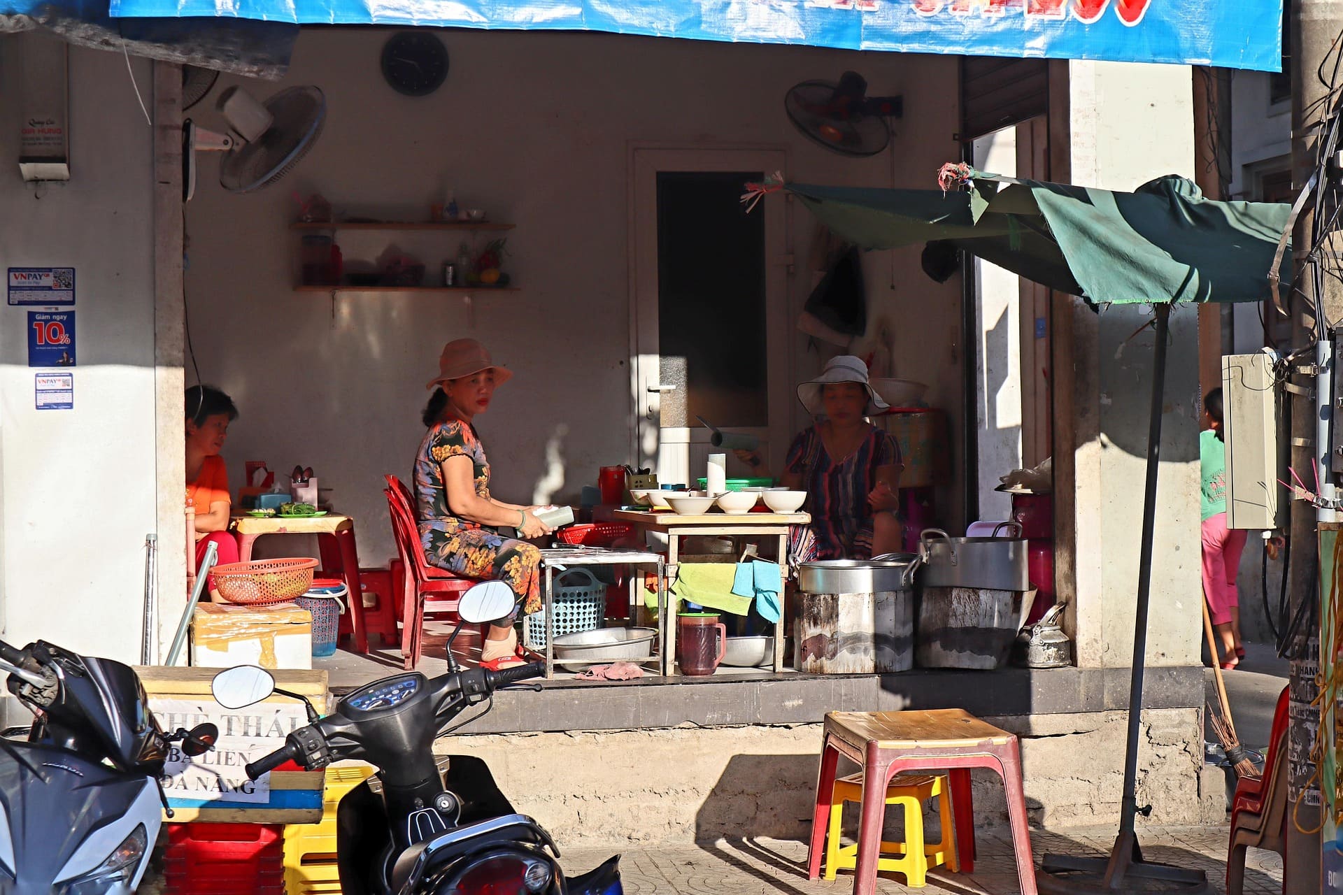 Ho Chi Minh City Tours 3 street kitchen 6574377 1920 1