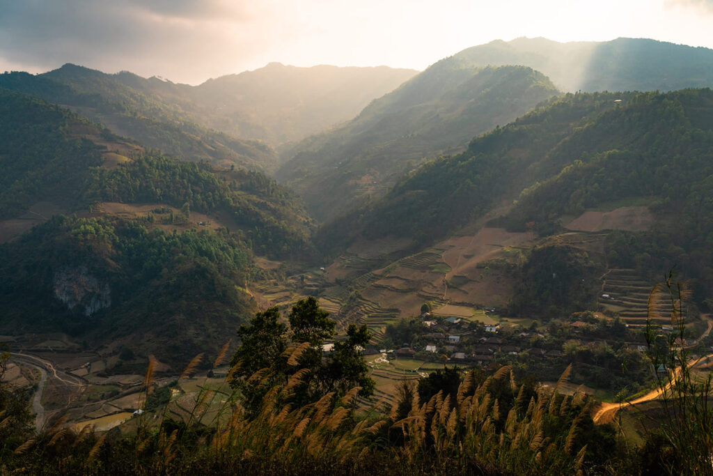 2-Week Northern Vietnam Discovery Tour 3 ban gioc waterfall tour page