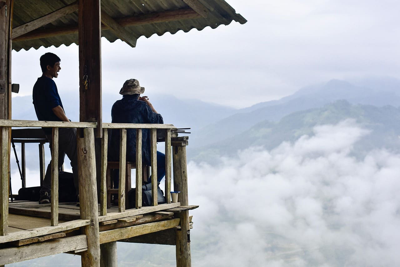 ha giang trekking to mountain top see clouds