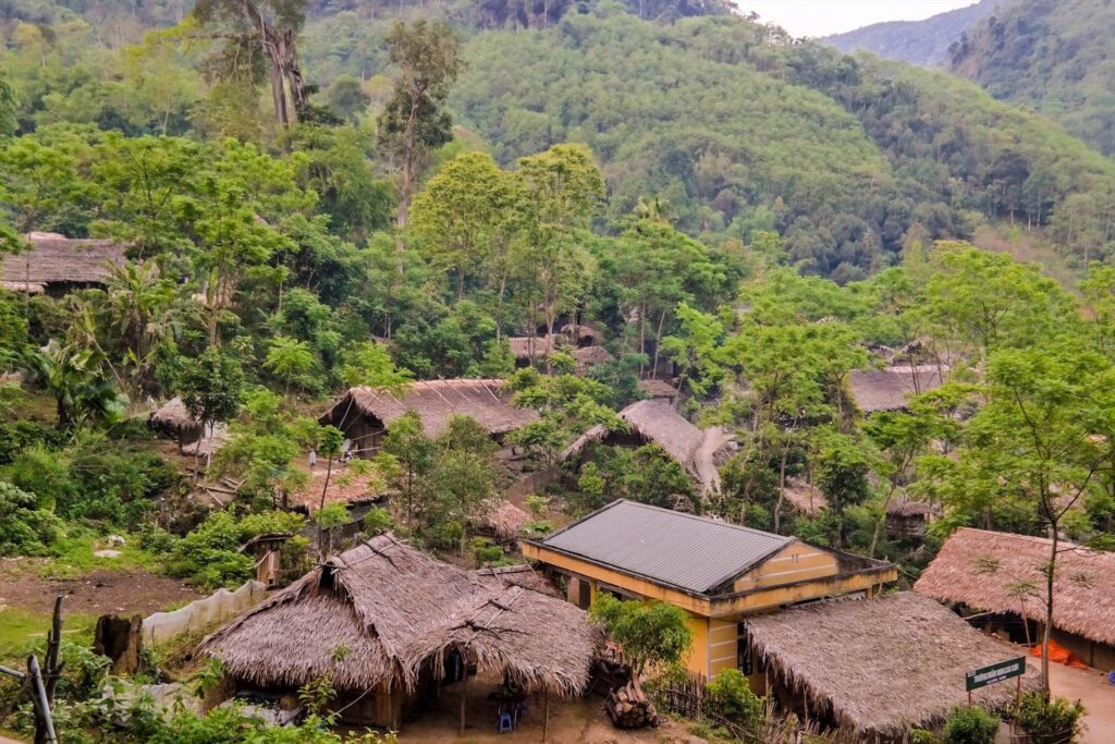 Da Bac Hoa Binh Tour 2 Days 1 Night 1 Hoa Binh Tour