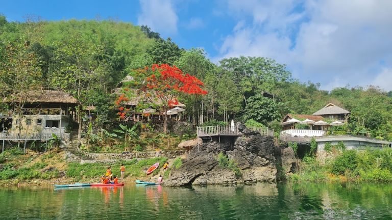 Da Bac Hoa Binh Tour 2 Days 1 Night 3 Hoa Binh Tour