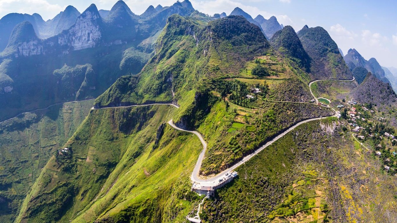 Hoang Su Phi Ha Giang Comfort Car Tour 5 days 4 nights 1 Hoang Su Phi Dong Van (1)